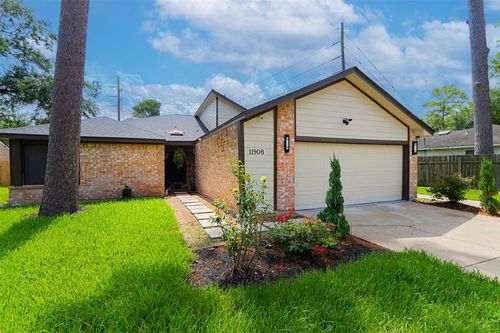 11906 Rowood Dr, Houston, TX, 77070-5229 | Card Image