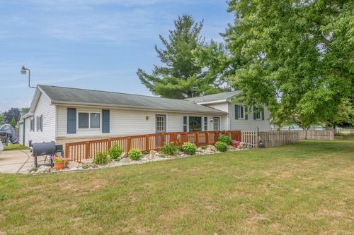 20461 Spruce Rd, Big Rapids, MI, 49307-9731 | Card Image