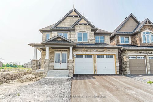 107 Marcel Brunelle Dr, Whitby, ON, L1P0G7 | Card Image