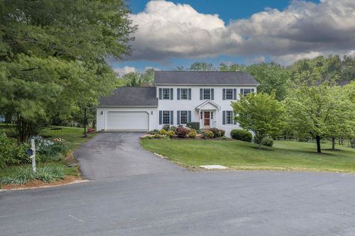 3 River Pl, Lexington, VA, 24450-3735 | Card Image