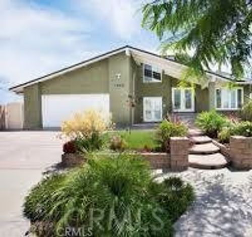 1860 Claudia Ave, Simi Valley, CA, 93065-3643 | Card Image