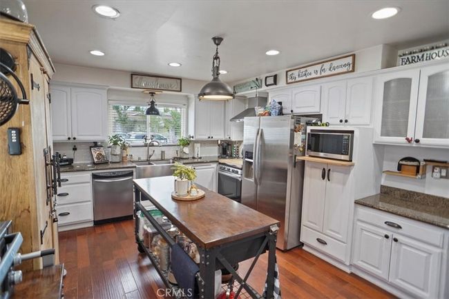 19942 Blythe St, House other with 4 bedrooms, 2 bathrooms and 2 parking in Winnetka CA | Image 8