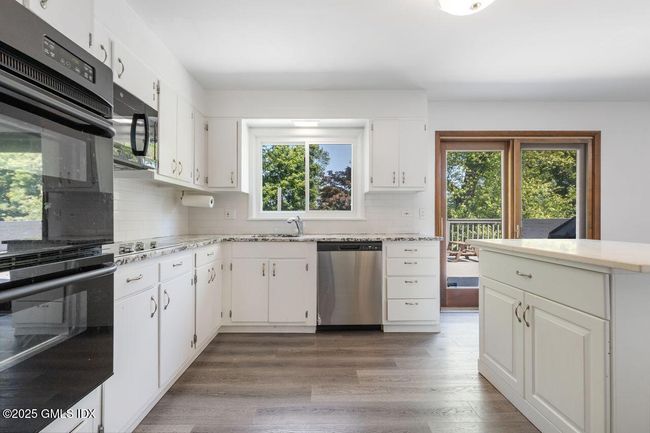 29 Maplewood Dr, House other with 7 bedrooms, 6 bathrooms and null parking in Cos Cob CT | Image 7