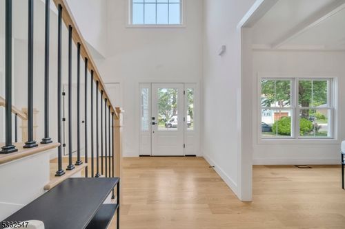 35 Georgia St, Cranford, NJ, 07016-2741 | Card Image
