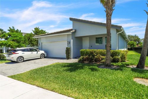 4242 Rosa Dr, Deerfield Beach, FL, 33064-2073 | Card Image