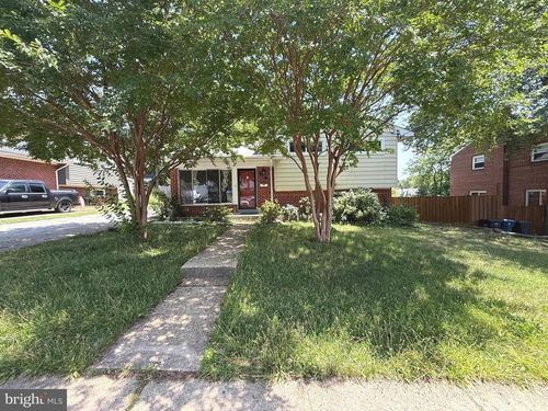 98 S Iris St, ALEXANDRIA, VA, 22304-4902 | Card Image