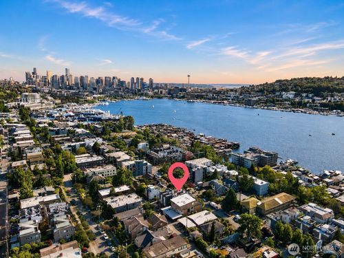 b-2326 Minor Ave E, Seattle, WA, 98102-3308 | Card Image
