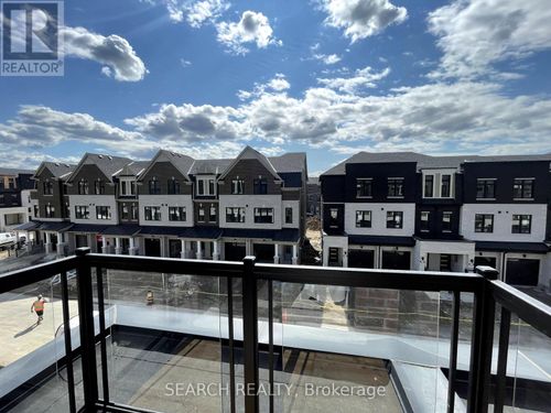 5939 Saigon Avenue, Mississauga (East Credit), ON, L5V2V9 | Card Image