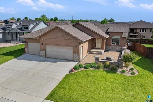 4217 W 90th St Street, Sioux Falls, SD, 57108 | Card Image