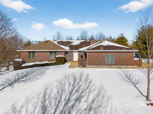 11618 Fishing River Rd, Liberty, MO, 64068-8141 | Card Image