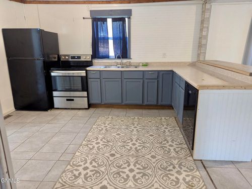 108 Mckinley Ave, Underwood, ND, 58576-4015 | Card Image