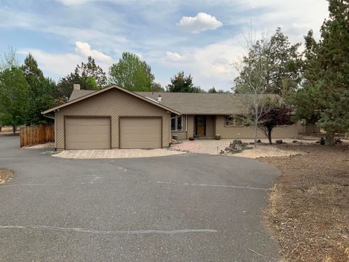 2420 Nw Helmholtz Way, Redmond, OR, 97756-9177 | Card Image