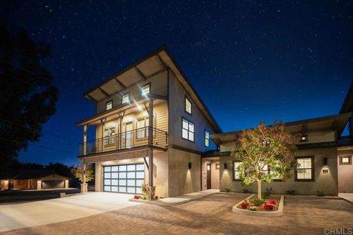 327 D St, Ramona, CA, 92065-2438 | Card Image