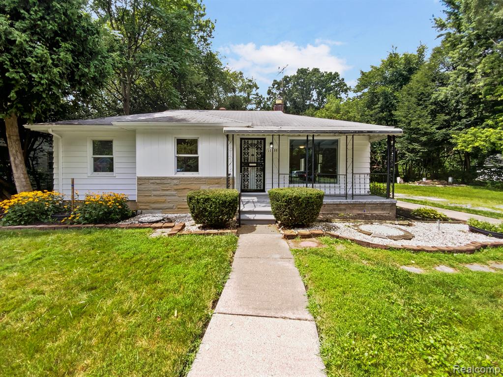 Salem St, Detroit, MI 48219