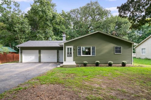 1708 Lake Holiday Dr, Sandwich, IL, 60548-9303 | Card Image