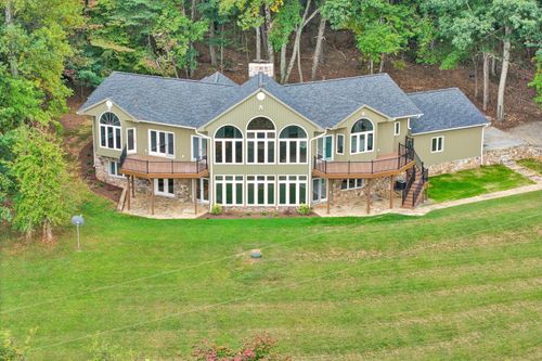 40 Woods Landing Ln, Callaway, VA, 24067-5500 | Card Image