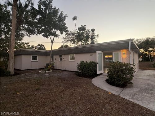 1021 April Ln, NORTH FORT MYERS, FL, 33903-5206 | Card Image