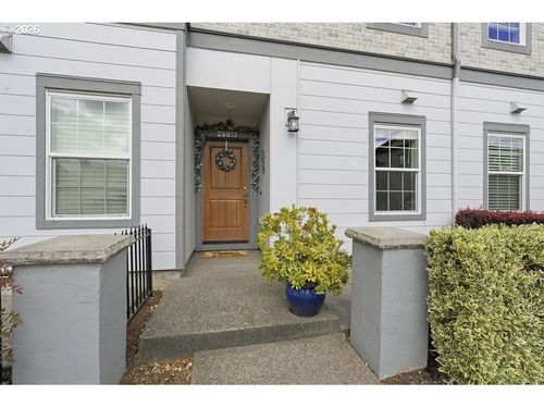 28857 Sw Villebois Dr N, Wilsonville, OR, 97070-7123 | Card Image