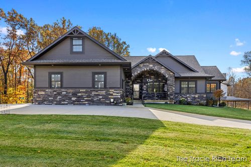 8698 Nugent Ave Ne, Rockford, MI, 49341-7392 | Card Image