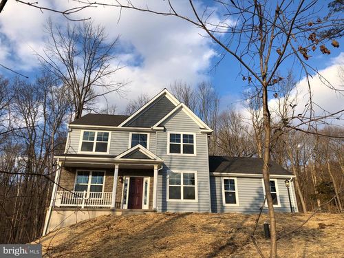 281 Levan St, READING, PA, 19606-2808 | Card Image
