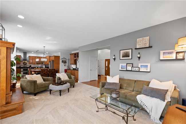 2021 Sterling Dr, House other with 4 bedrooms, 4 bathrooms and 3 parking in Mc Donald PA | Image 6