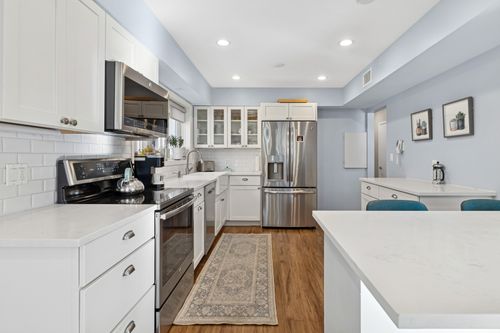 apt-203-2001 Sherman Ave, Evanston, IL, 60201-3262 | Card Image