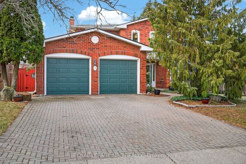 7 Barbican Trail, St Catharines, ON, L2T4A1 | Card Image