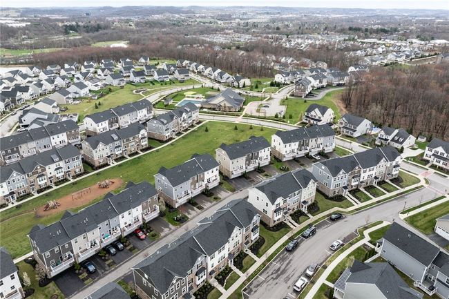 624 Amarth Ln, Townhouse with 3 bedrooms, 3 bathrooms and null parking in Cranberry Twp PA | Image 43