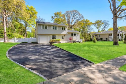 116 Gannet Dr, Commack, NY, 11725-4922 | Card Image