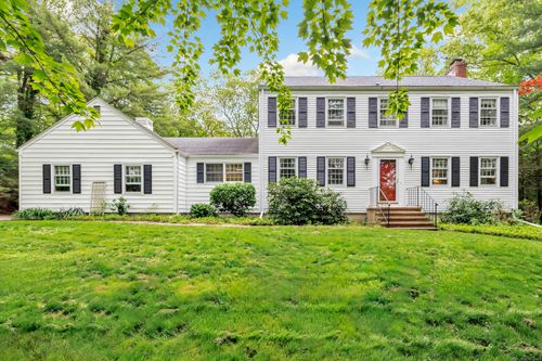 73 Golden Hill St, Trumbull, CT, 06611-5010 | Card Image