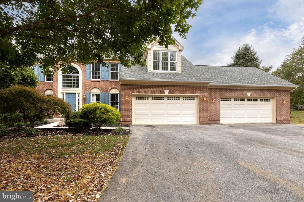 Tony Dr, Sykesville, MD 21784