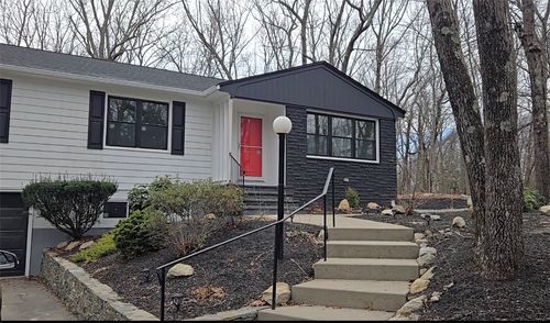 1 Angell Rd, Lincoln, RI, 02865-4708 | Card Image