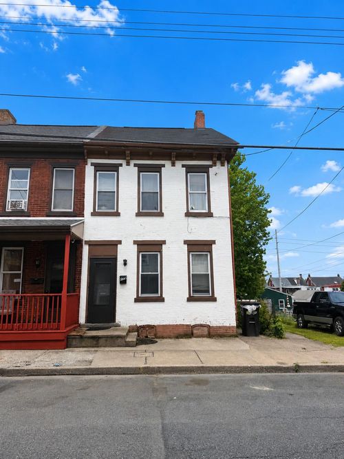 518 Canal St, LEBANON, PA, 17046-3774 | Card Image