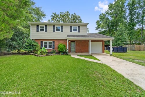 121 Lance Ct, Jacksonville, NC, 28546-8640 | Card Image