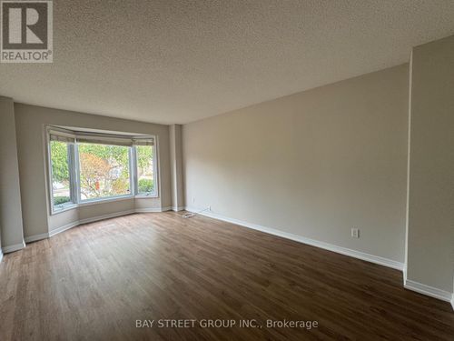 2034 Oxford Ave, Oakville, ON, L6H4K7 | Card Image