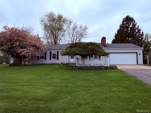 1055 W Northwood Dr, Caro, MI, 48723-1152 | Card Image