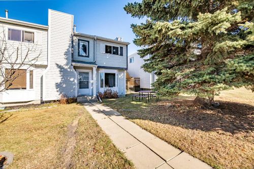 6 Ellenwood Dr, Red Deer, AB, T4R2E3 | Card Image