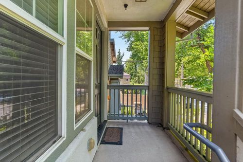 413 17th St, Sacramento, CA, 95811-1002 | Card Image