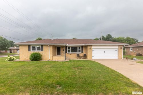 1601 N 4th St, Pekin, IL, 61554-1614 | Card Image