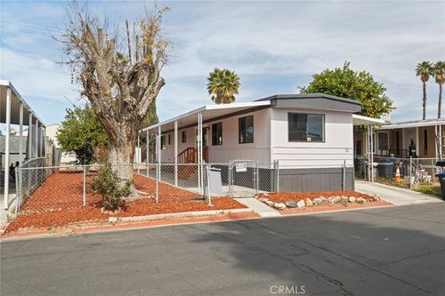 25-1097 N State St, Hemet, CA, 92543-1518 | Card Image