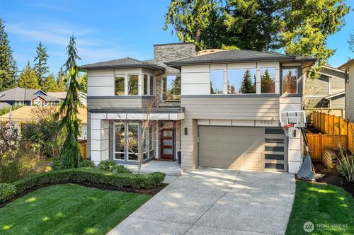 7322 124th Ave Ne, Kirkland, WA, 98033-8320 | Card Image
