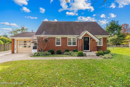 211 Forest Dr, Jeffersonville, IN, 47130-6805 | Card Image