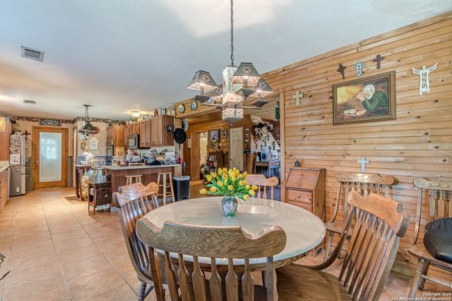 120 Dickerson Rd, House other with 3 bedrooms, 2 bathrooms and null parking in Bigfoot TX | Image 10