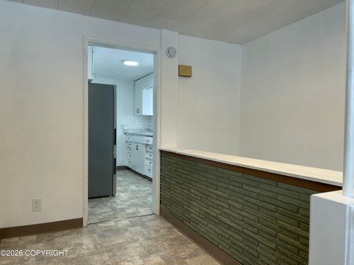 237 Denali St, Anchorage, AK, 99501-2411 | Card Image