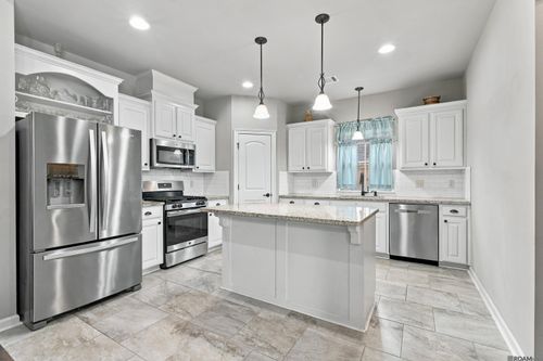 11438 Oak Run Dr, Geismar, LA, 70734-3092 | Card Image