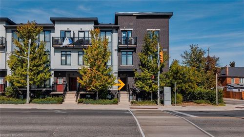 1-630 Rogers Rd, York, ON, M6M0B4 | Card Image