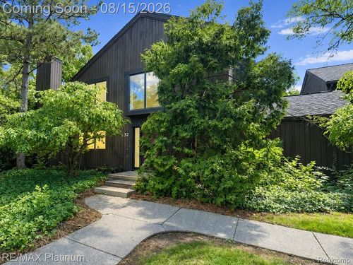 32 Haverhill Ct, Ann Arbor, MI, 48105-1407 | Card Image