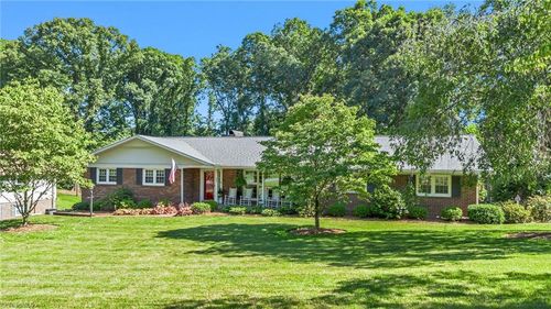350 Laurelwood Dr, Wilkesboro, NC, 28697-8618 | Card Image