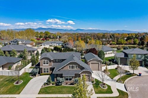 2560 N Hearthglow Pl, Eagle, ID, 83616 | Card Image