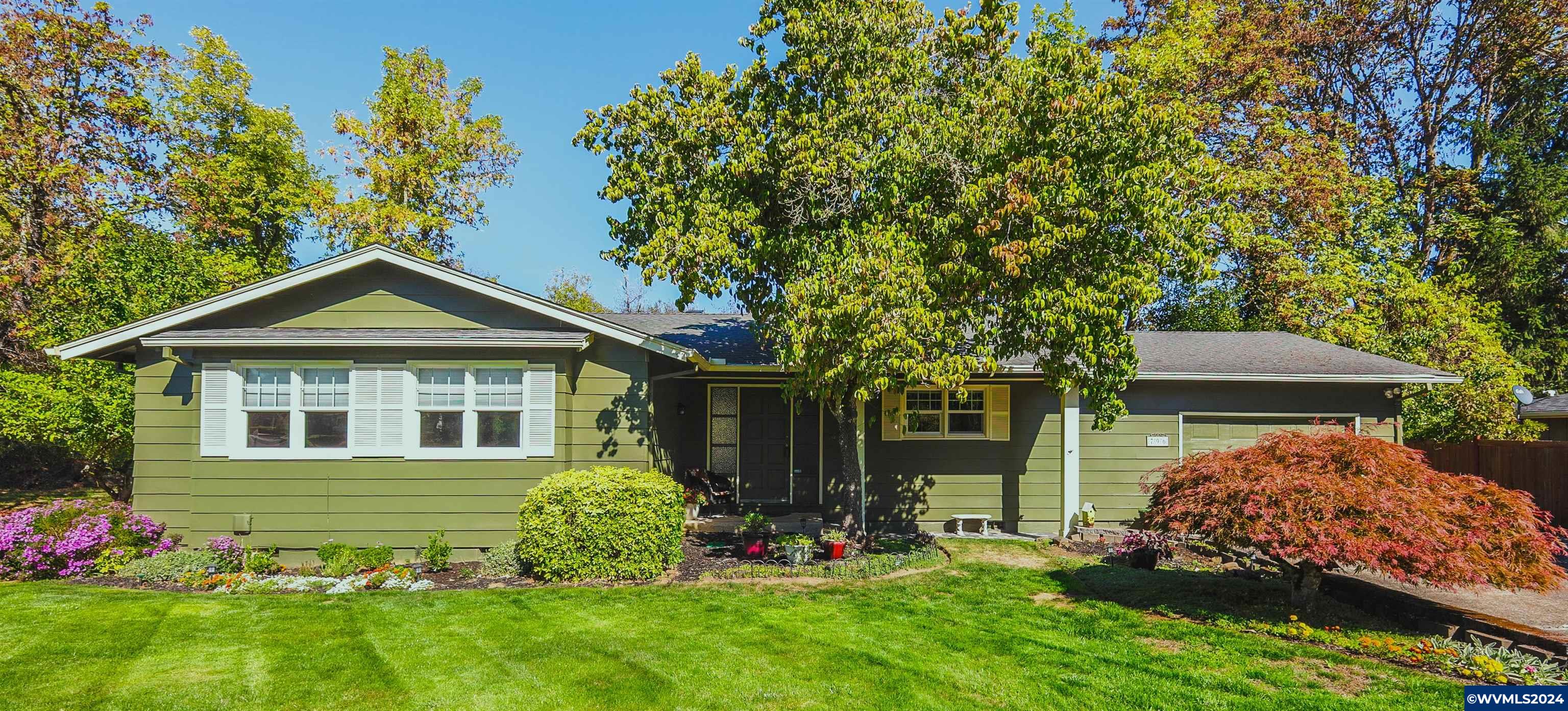 Mill St, Dallas, OR 97338